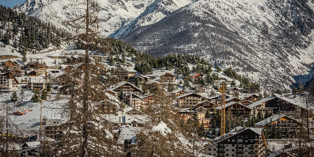 View over Auron in the snow